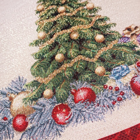 Poszewka gobelinowa święta prztykana złotą nitką 45x45